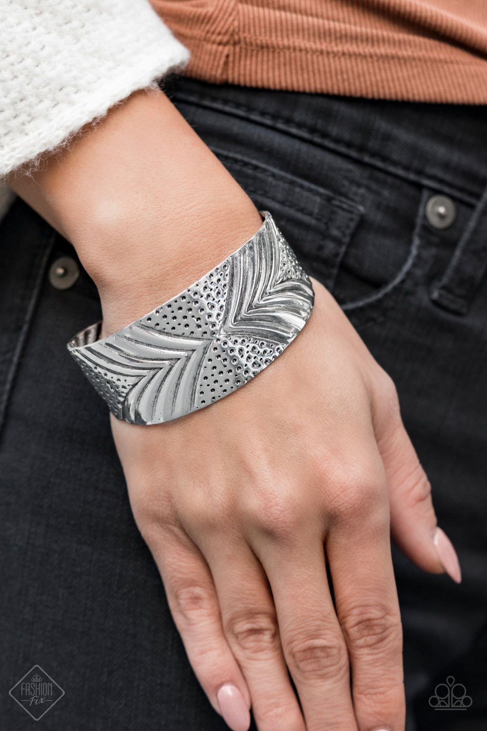 Geo Guru Silver Paparazzi - My Glam Fix Boutique