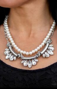 Bow Before The Queen - White - My Glam Fix Boutique